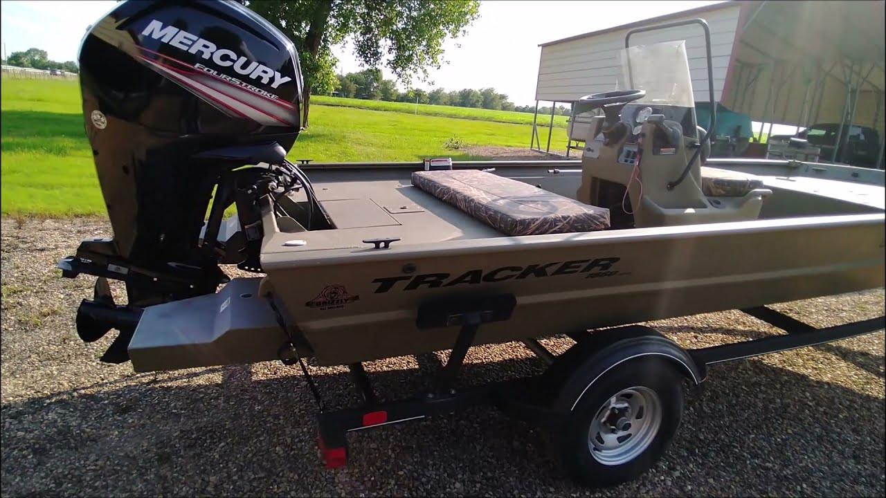 2018 TRACKER GRIZZLY 1860 CENTER CONSOLE WITH MERCURY 90hp 4 STROKE