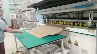 Anypack Boxmaker AB2500 producing fefco 0401.