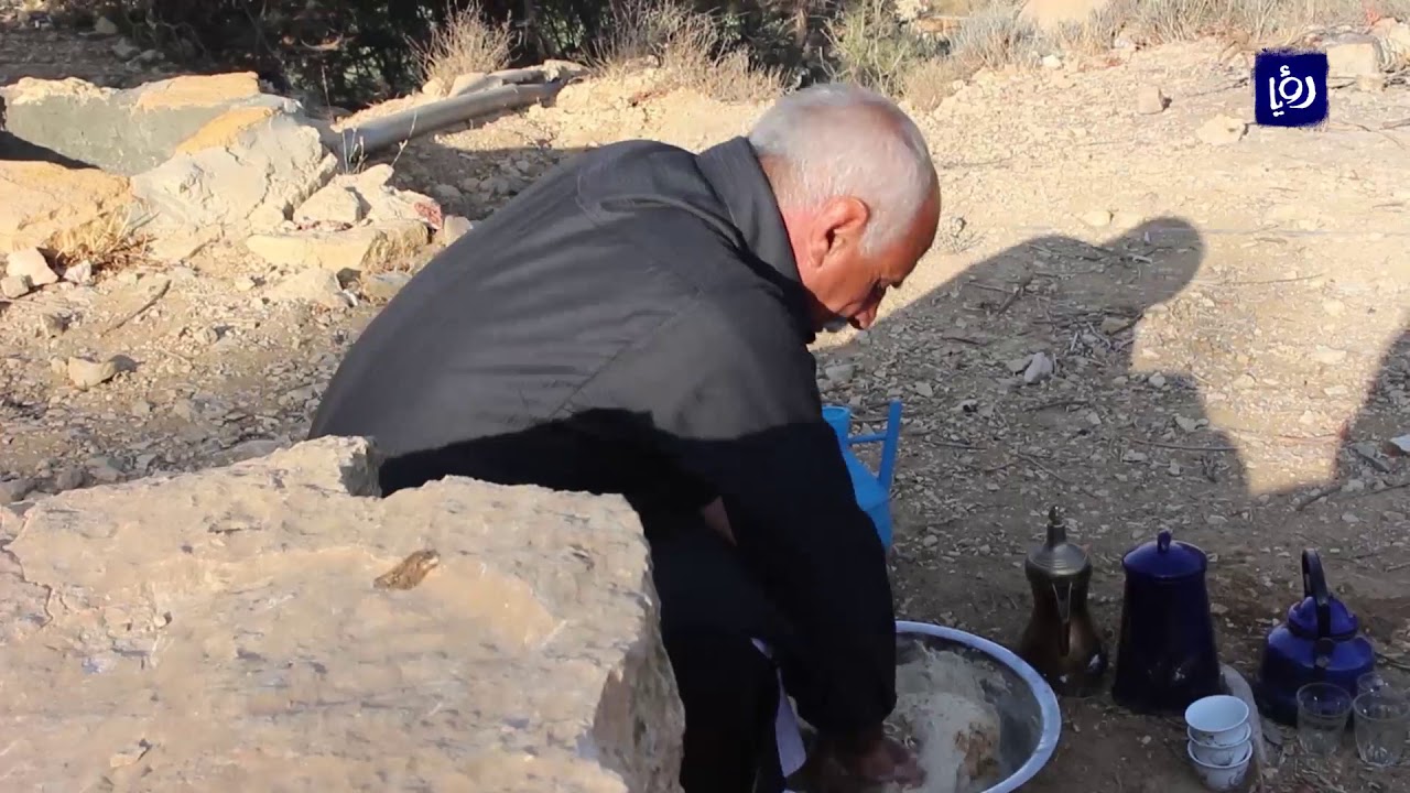 خبز الملّه أو العربود ما فائدته الغذائية وكيف تتم صناعته ؟ - أخبار الدار