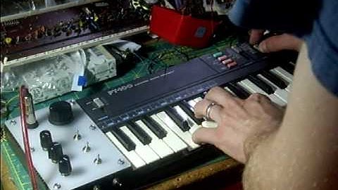 Circuit Bent Casio PT-100 PT100 Noize Synth Keyboard Video #1 by Statikstramentz