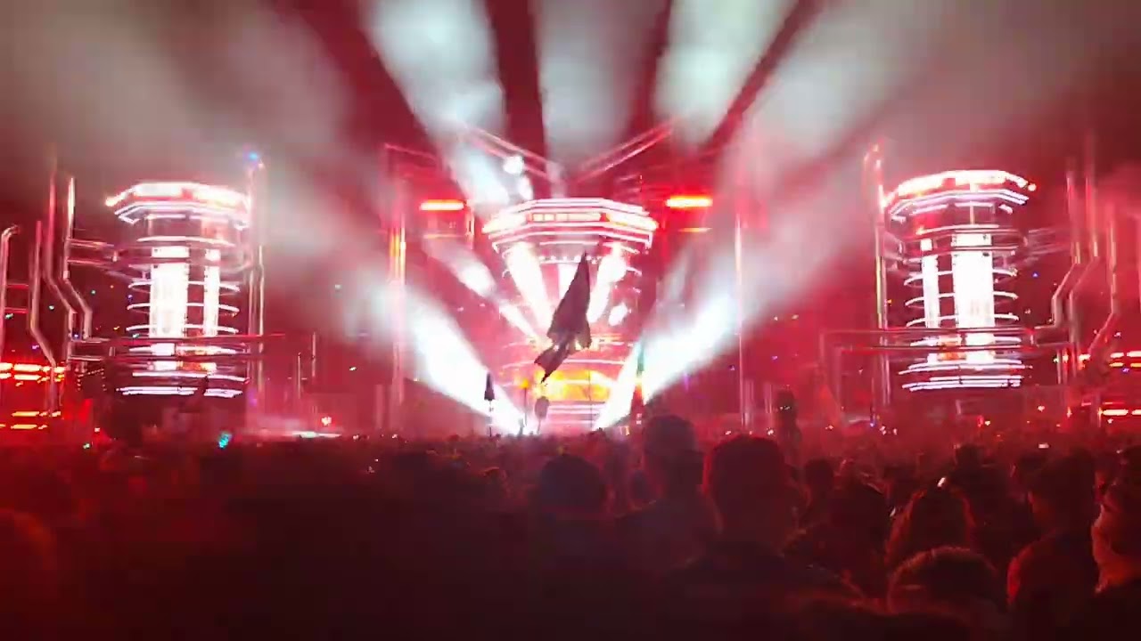 Getter b2b Space Laces EDC 2022 Outro song (Yvncc x Getter ID)