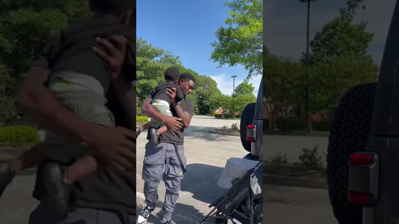 Как папы справляются с детской коляской! (Каждый папа через это проходил или проходит)