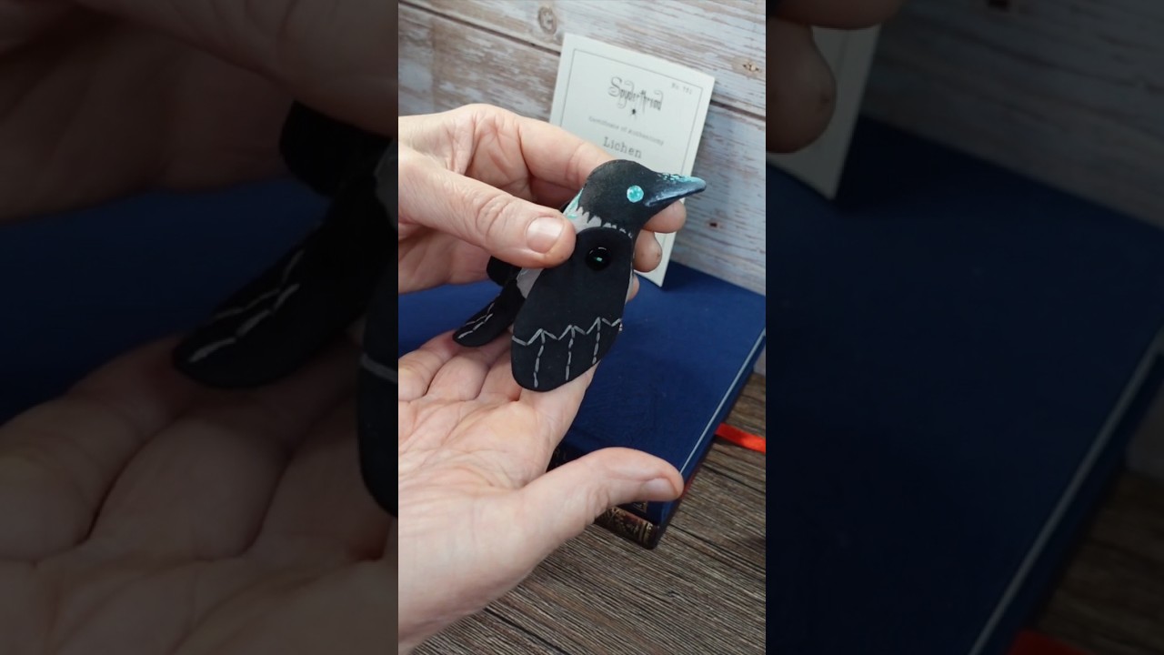 I Made a Tiny Hooded Crow!