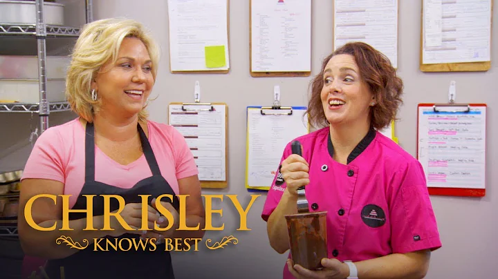 Chrisley Knows Best | Julie Gets Cake Advice From ...