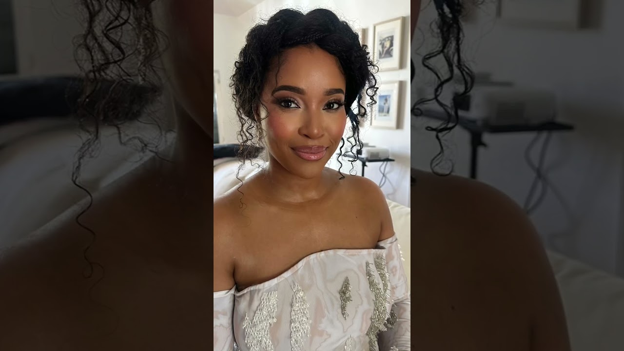 Mirror, mirror on the wall&hellip; 🍎 #SnowWhite