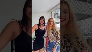 Filha E Mãe Que Criam Conteúdo Adulto Juntas