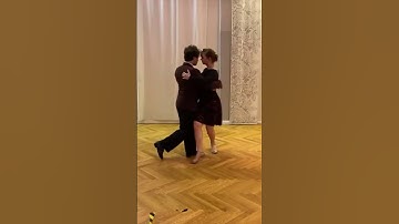 Universitango.com - Pablo & Ludmila - Milonguero Dip, Boleo Forward & Boleo Backward