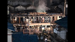 集合住宅で火災、２人死亡　大阪、住人と連絡取れず