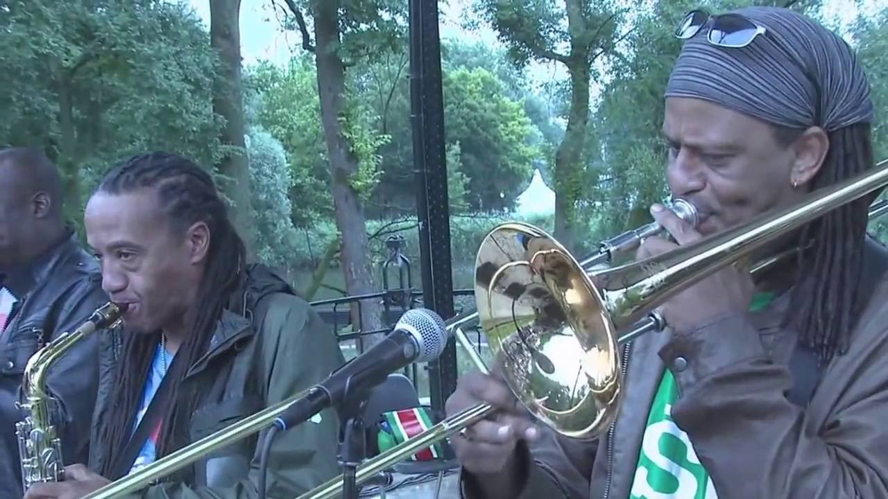 GRUPU TRADOCAZ ( TRADITIONAL KASEKO ) OOSTENPARK I JULI 2016 ( VIDEO 1 )