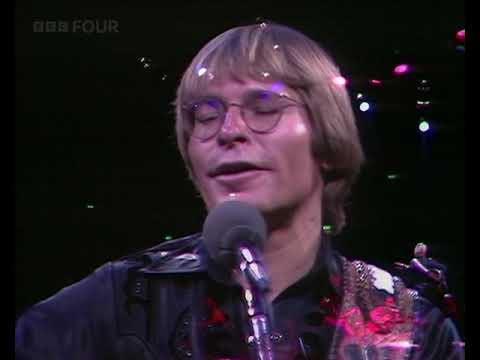 'Annie's Song' - John Denver (Wembley, 1979)