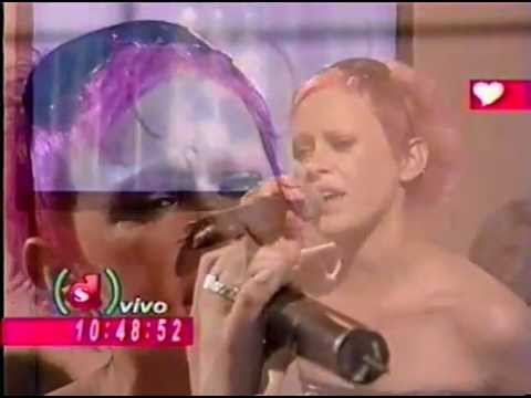 Watch the video for Sin ti seguire