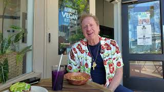 Blondies Vegan Cafe Hawaii | Healthy Julio