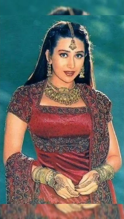 Karishma Kapoor beautiful song