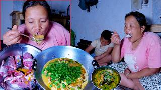 sarmila cooks fish gravy curry & rice for the children || village local fish curry @bhumicooking