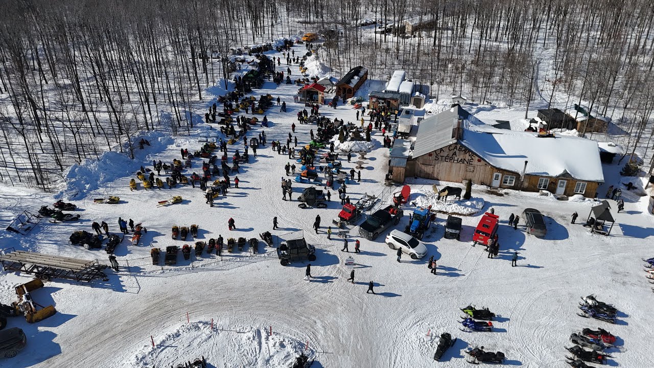 Événement motoneige antique à la Cabane à Stéphane Mirabel. 21-02-2026