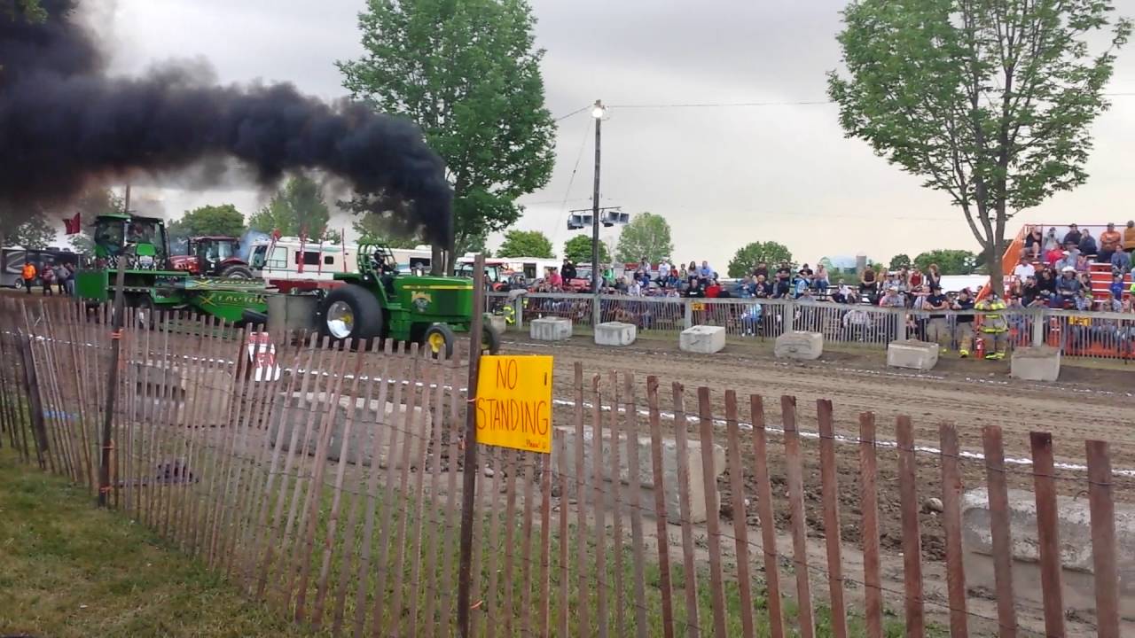 Blackstock Tractor Pull🚜 YouTube