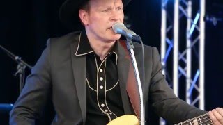 Video thumbnail of "Marko Haavisto & Poutahaukat - Keltavuokkojen aikaan & Tällainen mies & Paha vaanii"