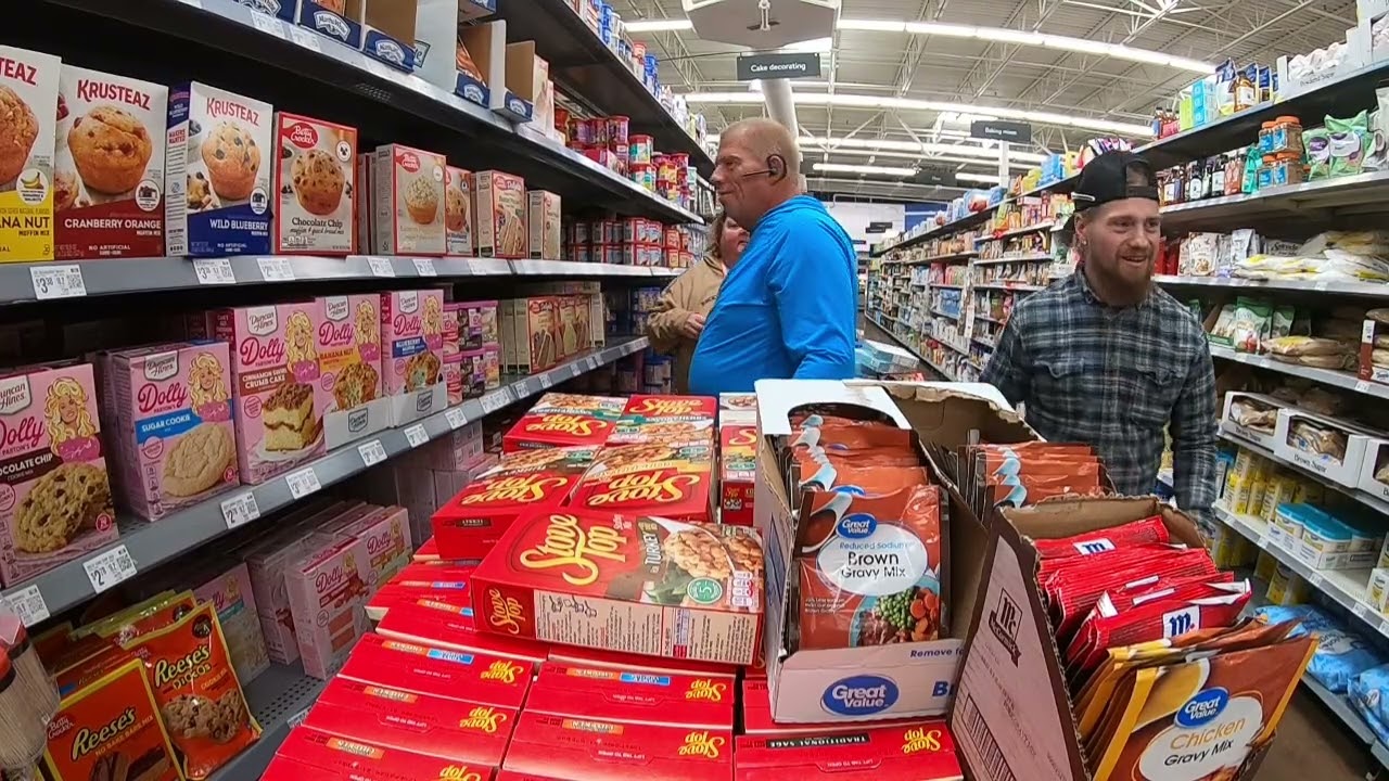 THANKSGIVING25 SHOPPING AT ASHLAND,KY WAL-MART EP04