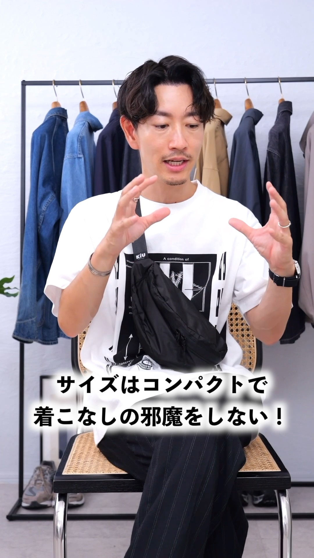 2200円？】コスパ最強のボディバッグはコレに決定！ - YouTube