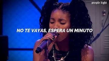 WILLOW - Wait a Minute! (Español)