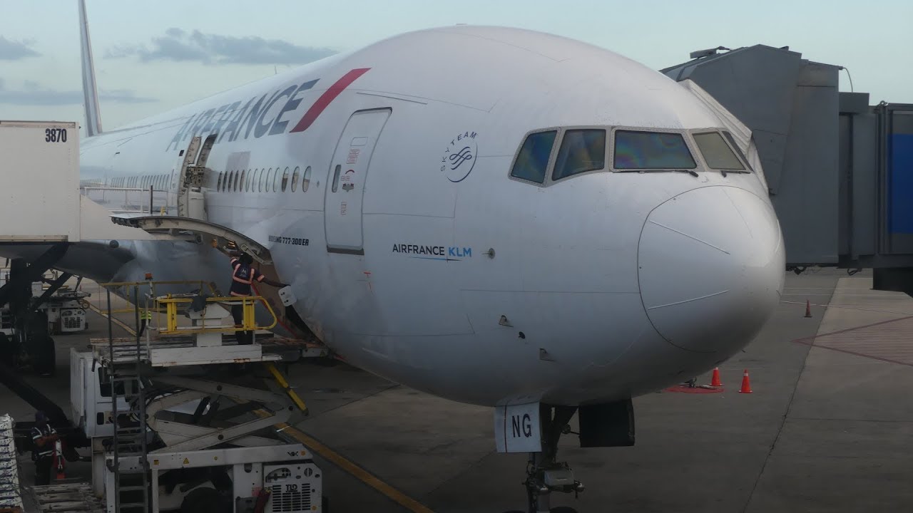 TRIP REPORT | Air France Boeing 777-300ER | Santo Domingo - Paris ...