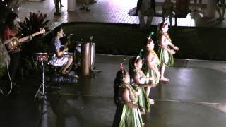 Hawaiian Christmas Performers