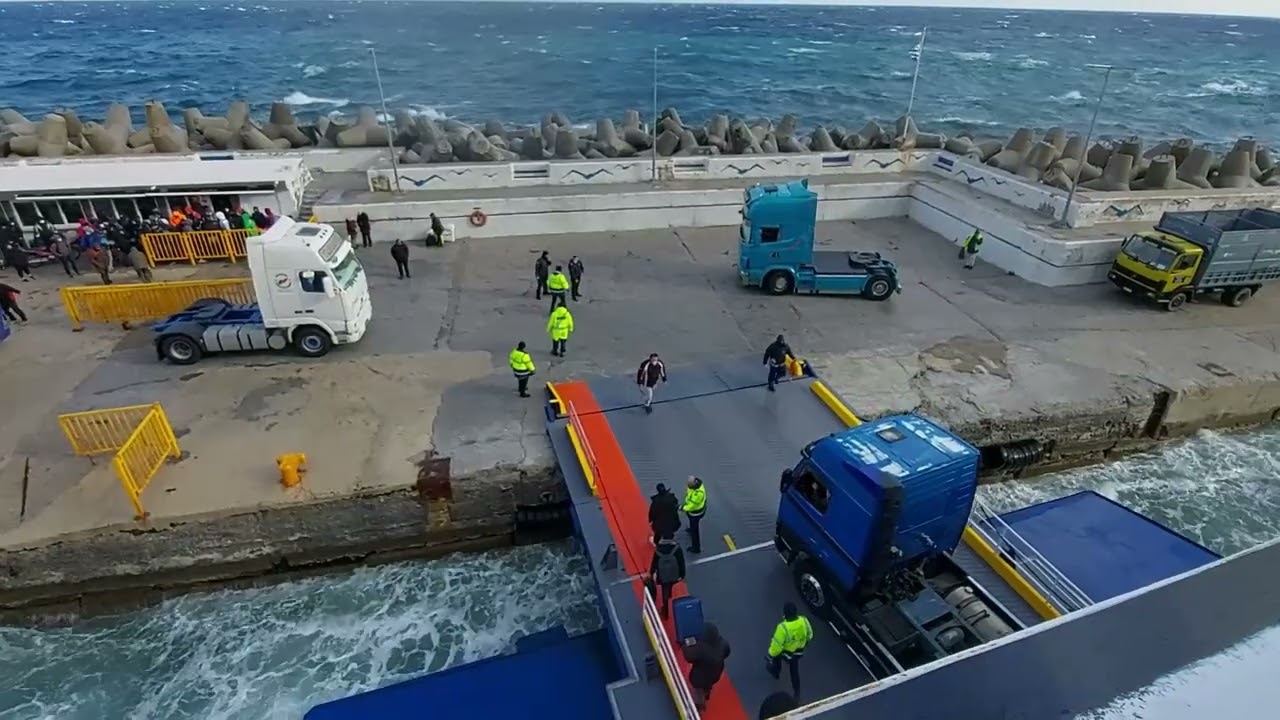 Blue Star Myconos - Άφιξη και αναχώρηση στην Εύδηλο Ικαρίας // Arrival and departure in Evdilos!!