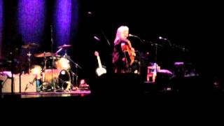 Emmylou Harris &quot;Darlin&#39; Kate&quot;