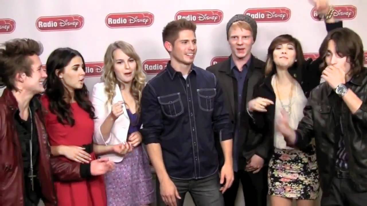 Lemonade Mouth singing Here we go on Radio Disney!