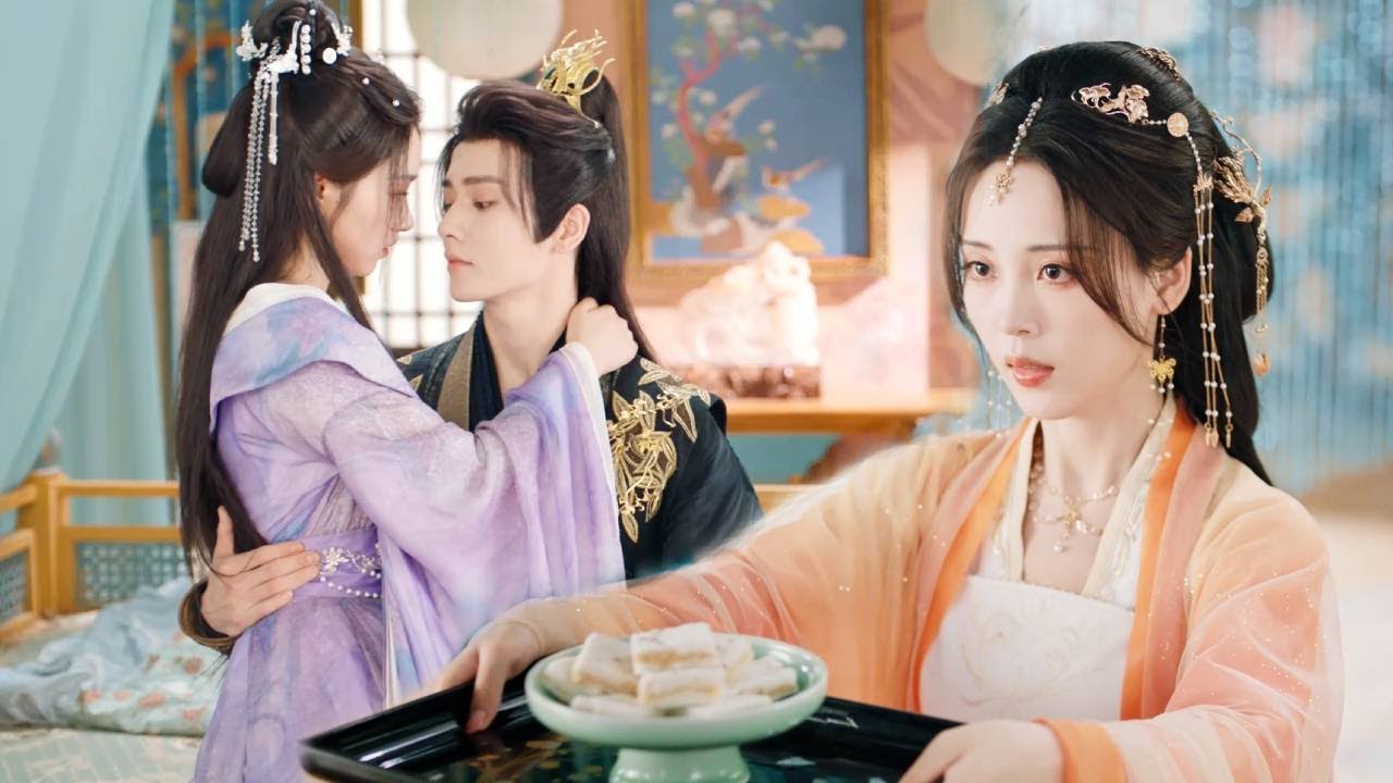 腹黑王爺故意和別的女人親密，只為讓女孩生氣吃醋！#甜寵 #movie