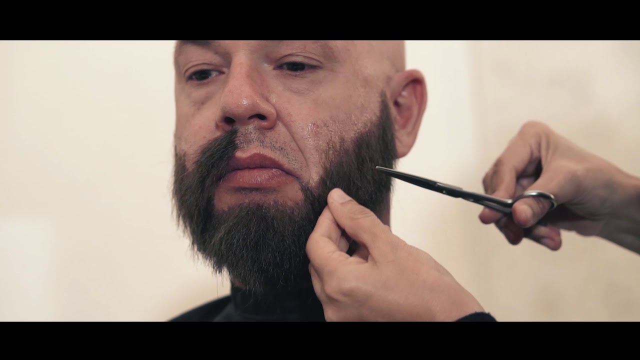 Real Fake Make-Up - Maquillaje de caracterización con barba a pelo, prótesis en bondo y hematomas.