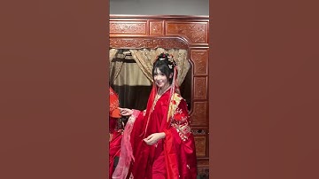 Đẩy cho người bạn hoa kén dâu