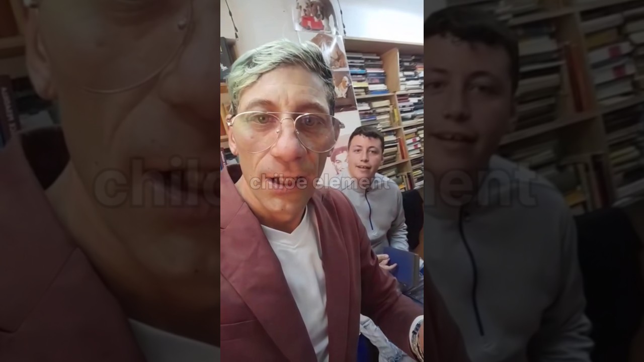 papi micky incómodo con la nueva placa se le cae a cada rato paaa!!