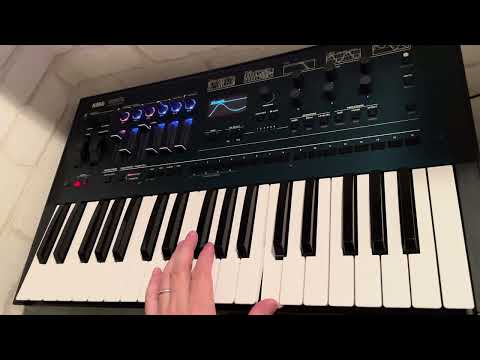 世界樹の迷宮 /翠緑ノ樹海 のベースラインをKORG opsixで弾いてみた