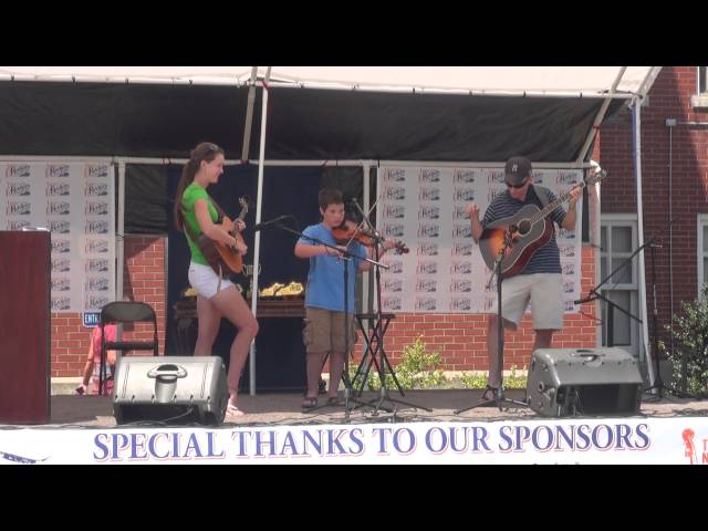 Contestant # 10 Junior Junior @ Twin Lakes National Fiddler Championship 2012 Left