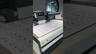 From UV printing to die-cutting, we bring your sticker and label ideas to life.