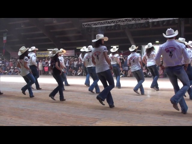 ONE HUNDRED line dance - Wild Country - Voghera 2017 class=