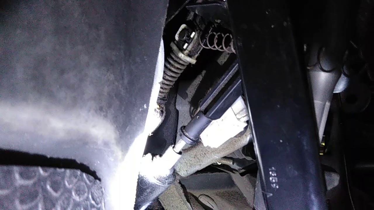 Опель Виваро. Педаль сцепления. Устраняем люфт. - YouTube