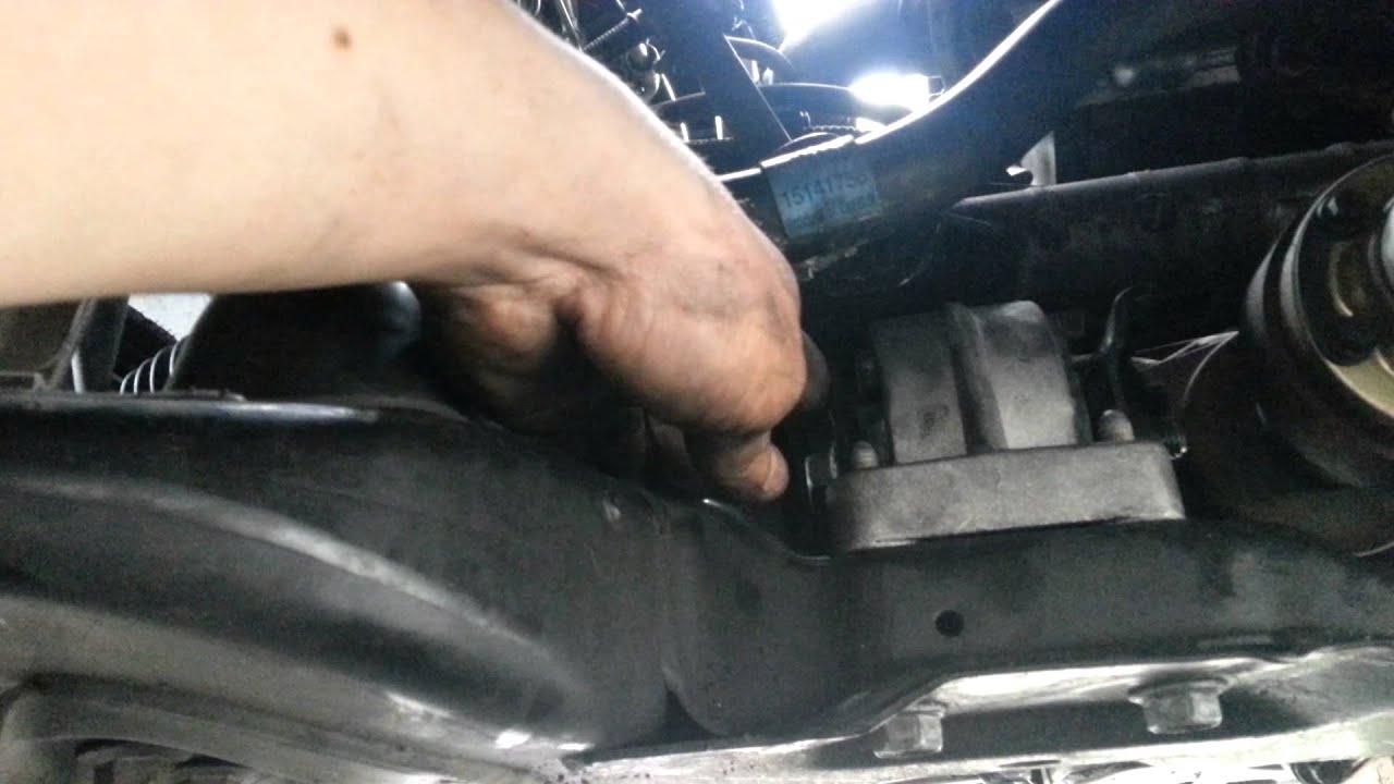 2005 chevrolet equinox mount motor remplace - YouTube 2005 chevy uplander engine diagram 