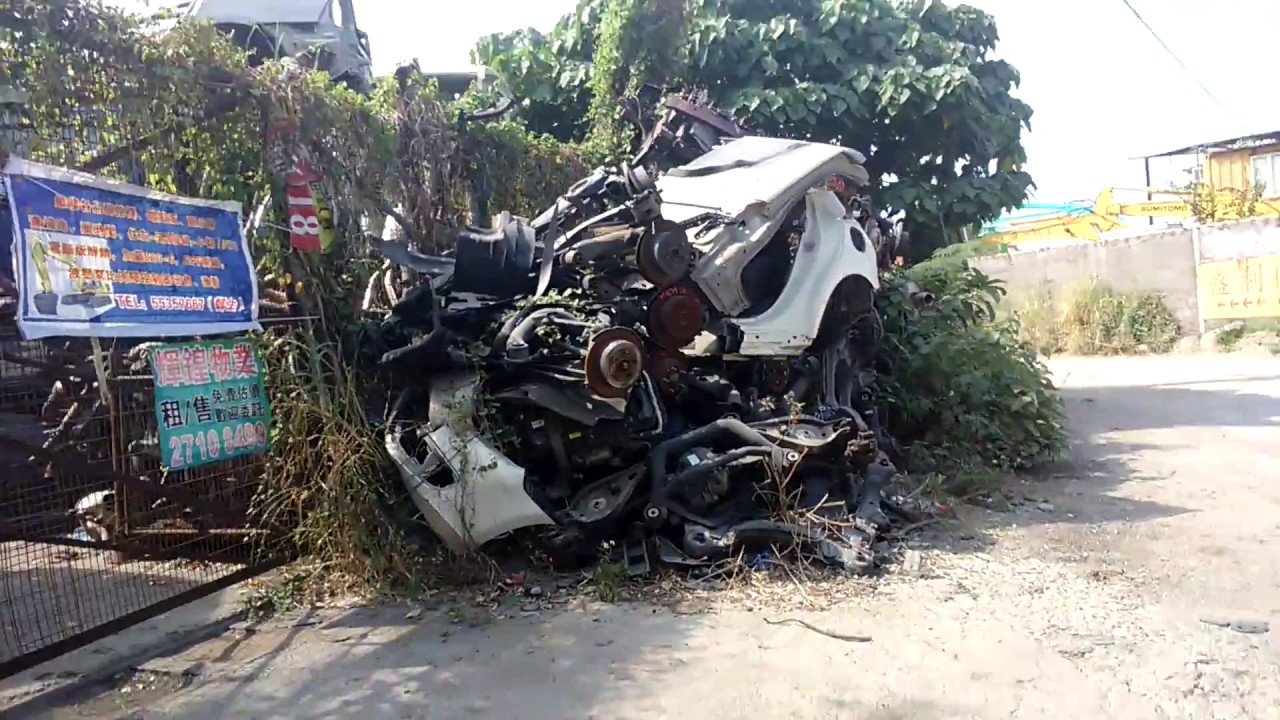 Rongsokan mobil bekas sepanjang jln di Ha che - YouTube