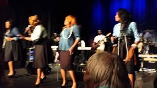 "What he's done for me" by Lisa Knowles chords