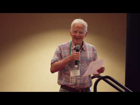 Dean Radin accepts Dinsdale Award