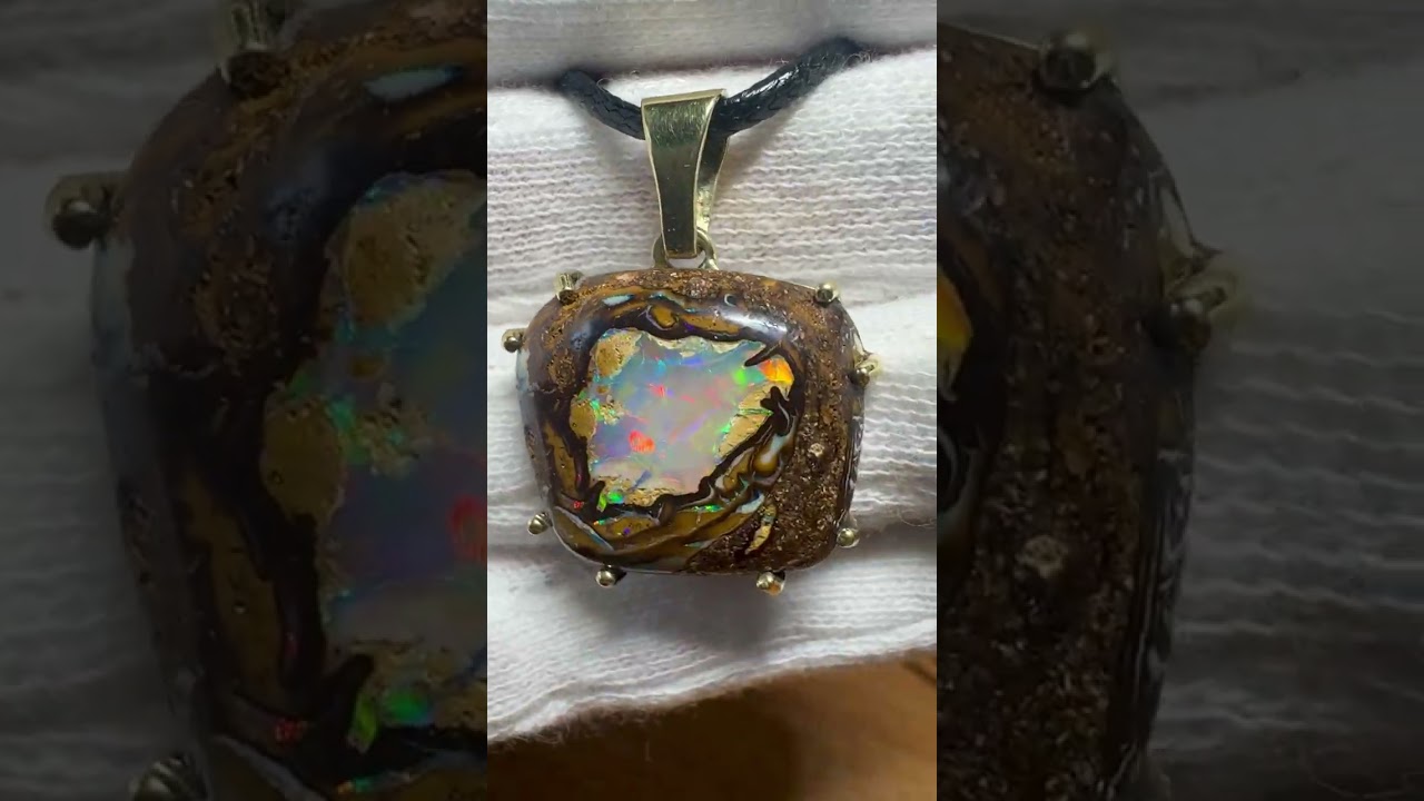 Pendentif Opale Boulder Noire Australienne Naturelle De Yowah - 24.75 Carats, Monture Or ?