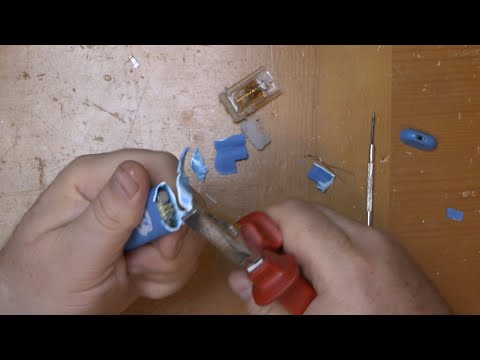 What's inside a rechargeable, disposable vape?