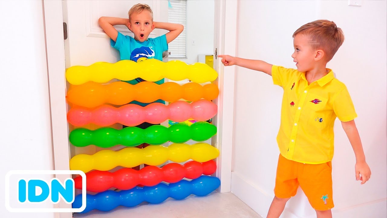 Anak anak Vlad dan Nikita bermain dengan balon - YouTube