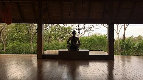 Yoga flow & Clearing practice - Lisa Reid Yoga