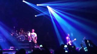 Avenged Sevenfold - Buried Alive [Live] Las Vegas 12/11/10