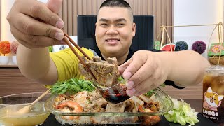 Enjoy a Bowl of Hu Tieu Ca Can with Sweet and Soft Pork Ribs and Fragrant Char Siu | Episode 272 screenshot 5