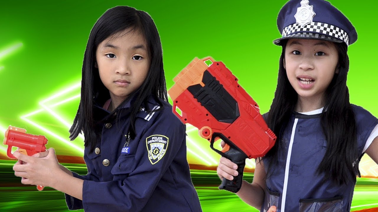 pretend play police officer