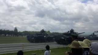 20130623 「第６師団５１周年、神町駐屯地５７周年創立記念行事」戦車 観閲行進